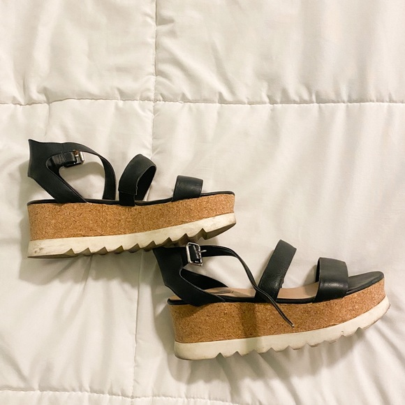 Steve Madden Gladiator Platform Sandals in Black - Picture 2 of 3